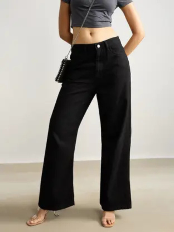 Women Straight Fit High Rise Black Jeans